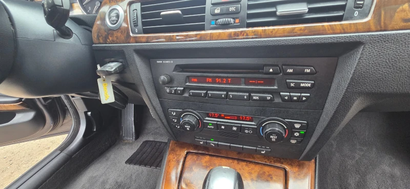 BMW 325 АВТОМАТ СЕДАН, снимка 11 - Автомобили и джипове - 51486666