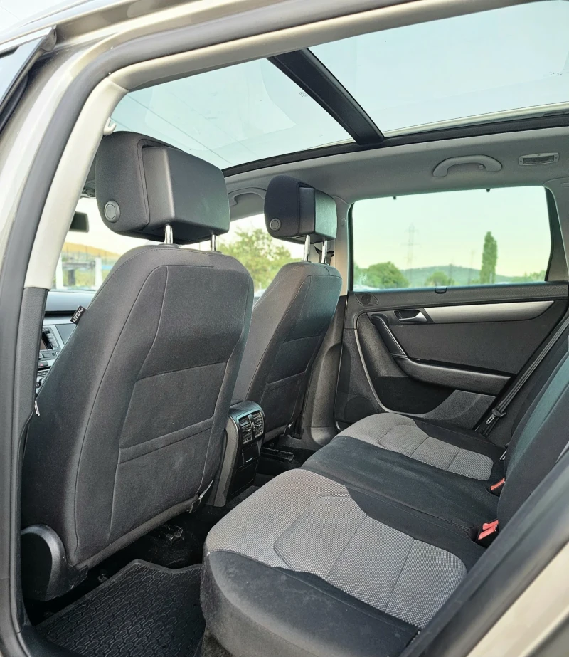 VW Passat B7 Full Масаж/Обдухване/Подгрев/Панорама, снимка 9 - Автомобили и джипове - 51774417