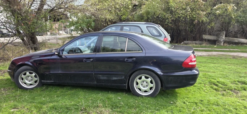 Mercedes-Benz E 270, снимка 3 - Автомобили и джипове - 52559631