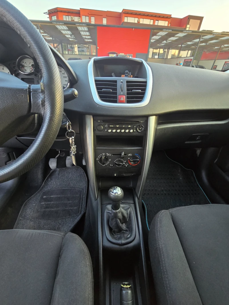 Peugeot 207, снимка 12 - Автомобили и джипове - 52614539