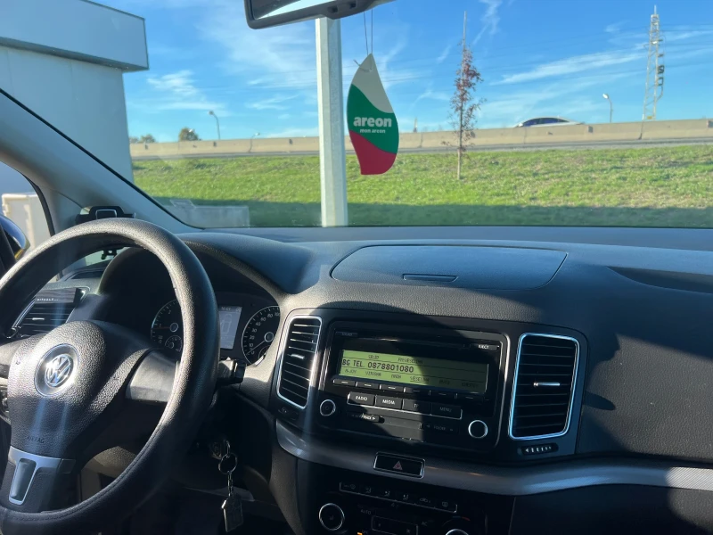 VW Sharan 2.0 TDI, снимка 6 - Автомобили и джипове - 52225654