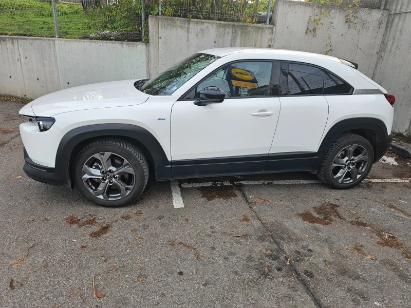 Mazda MX-30, снимка 8 - Автомобили и джипове - 52645342