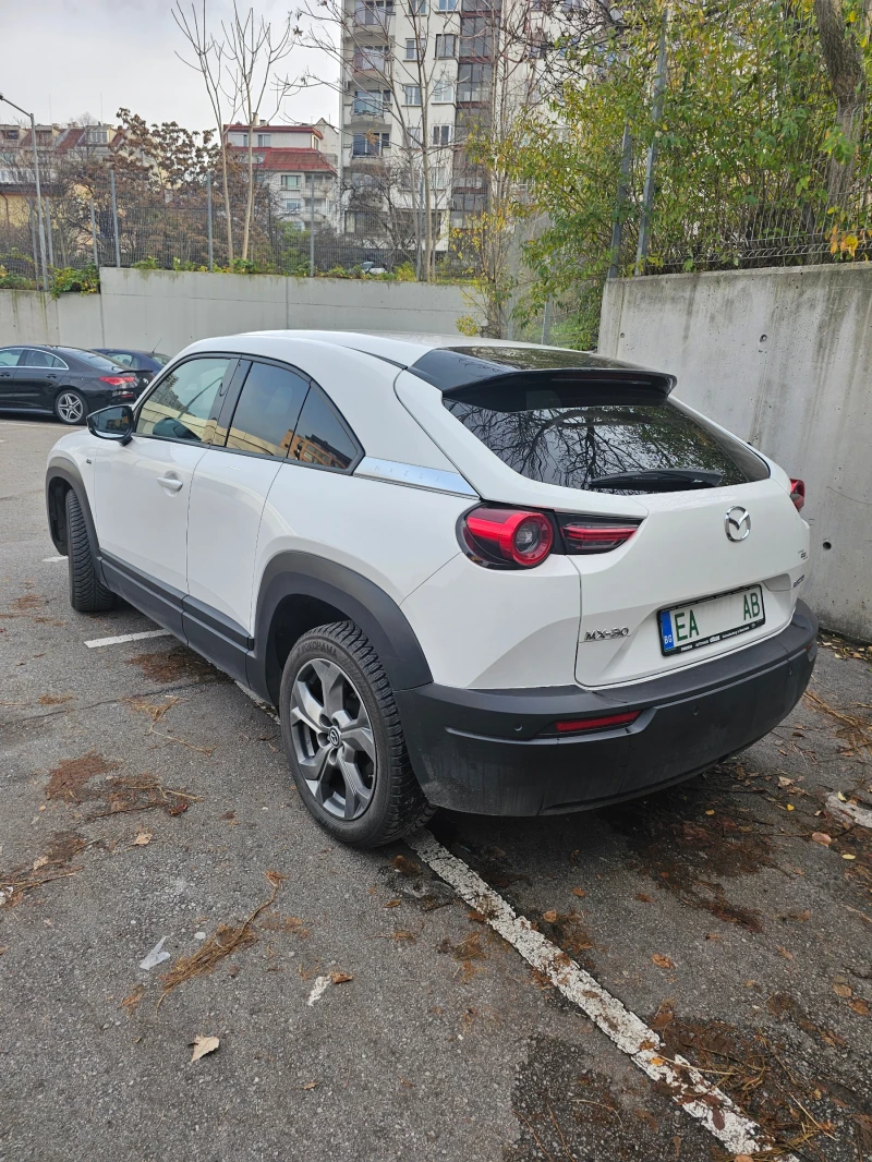 Mazda MX-30, снимка 7 - Автомобили и джипове - 52645342