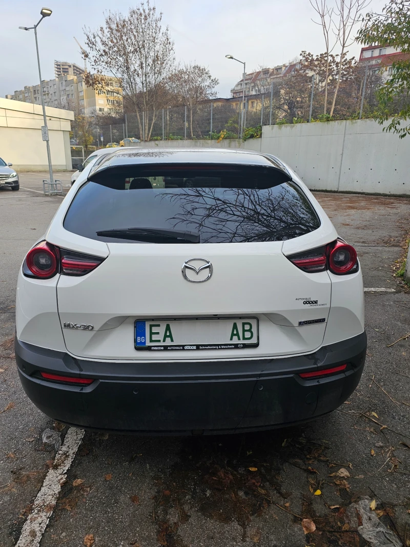 Mazda MX-30, снимка 6 - Автомобили и джипове - 52645342