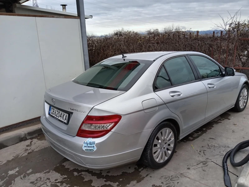 Mercedes-Benz C 180, снимка 3 - Автомобили и джипове - 52707796