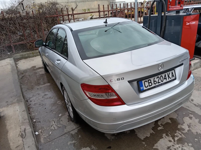Mercedes-Benz C 180, снимка 4 - Автомобили и джипове - 52707796