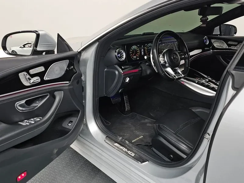 Mercedes-Benz GT, снимка 10 - Автомобили и джипове - 54407804