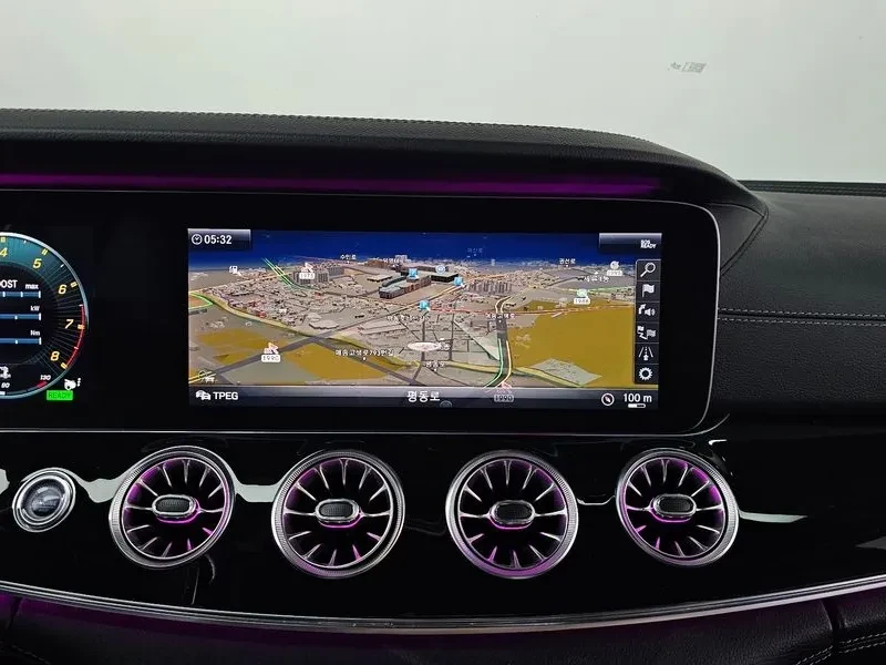 Mercedes-Benz GT, снимка 13 - Автомобили и джипове - 54407804
