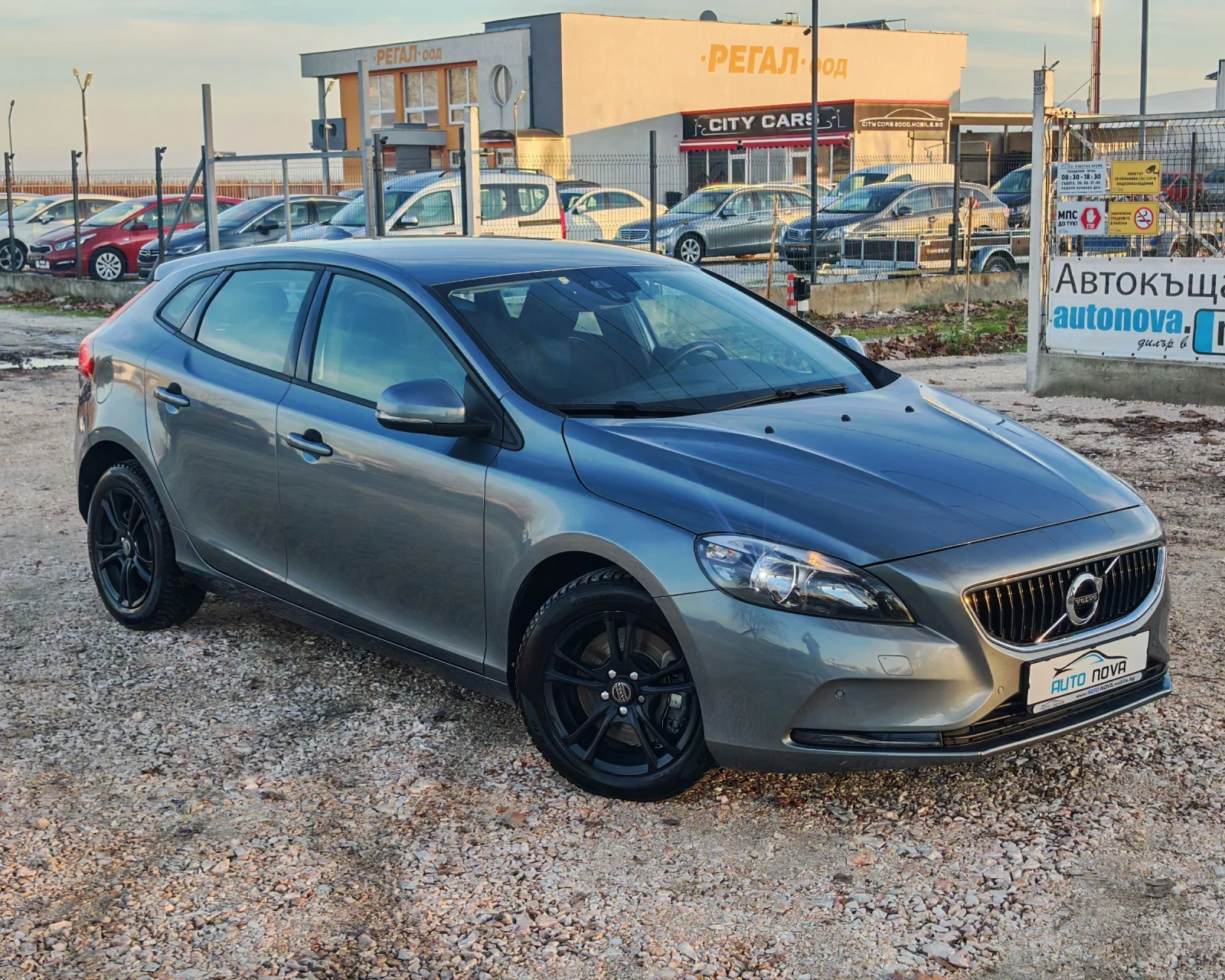 Volvo V40 2.0 120 К.С. ДИЗЕЛ! АВТОМАТ! , снимка 1