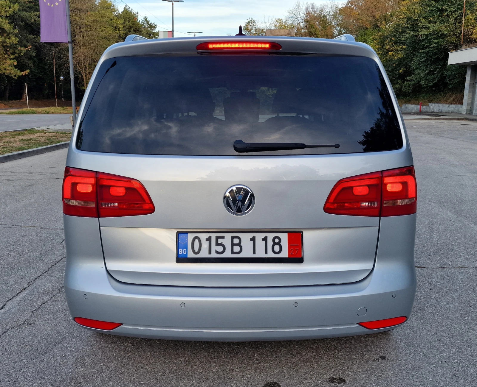 VW Touran 2.0tdi/140к.с./Панорама* Всички екстри*  - изображение 4