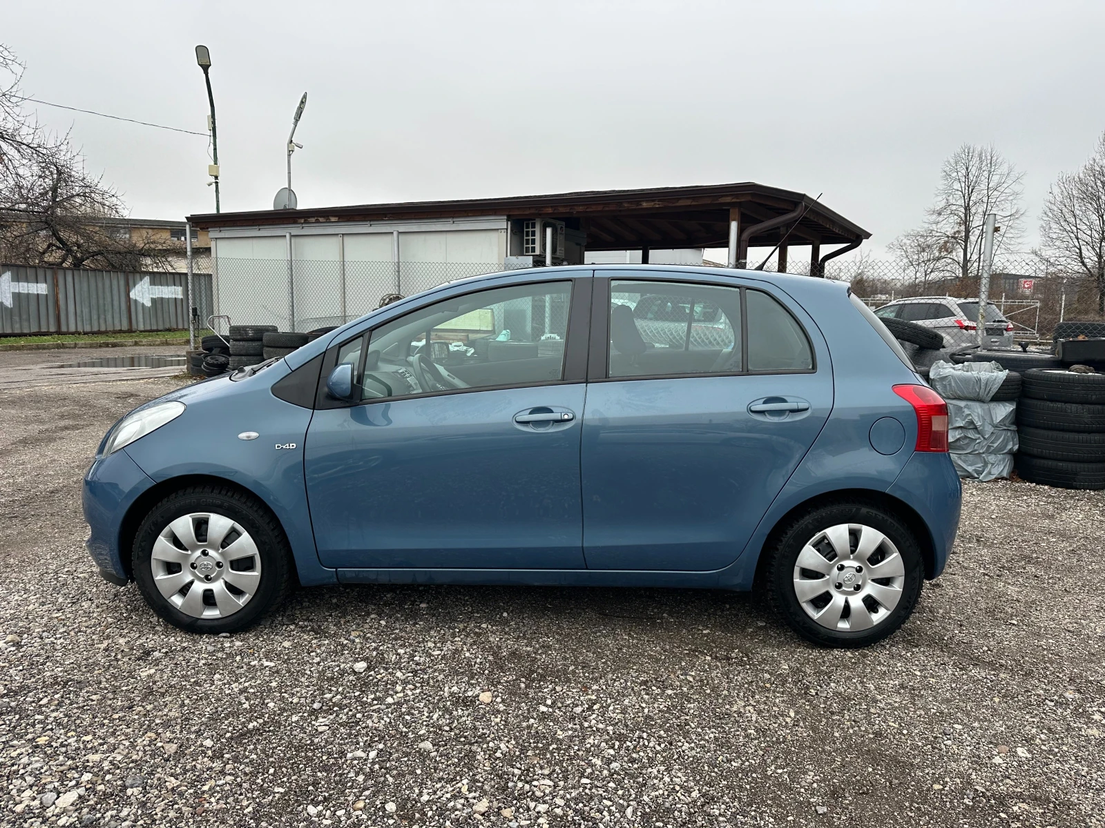 Toyota Yaris 1.4D4D 90kc AUTOMATIC - изображение 2