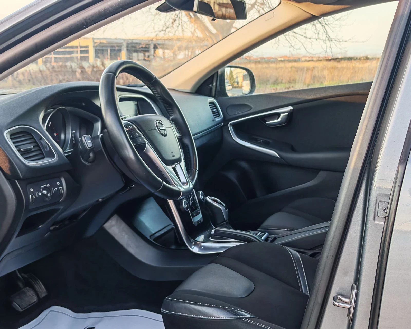 Volvo V40 2.0 120 .. ! !  | Mobile.bg   8