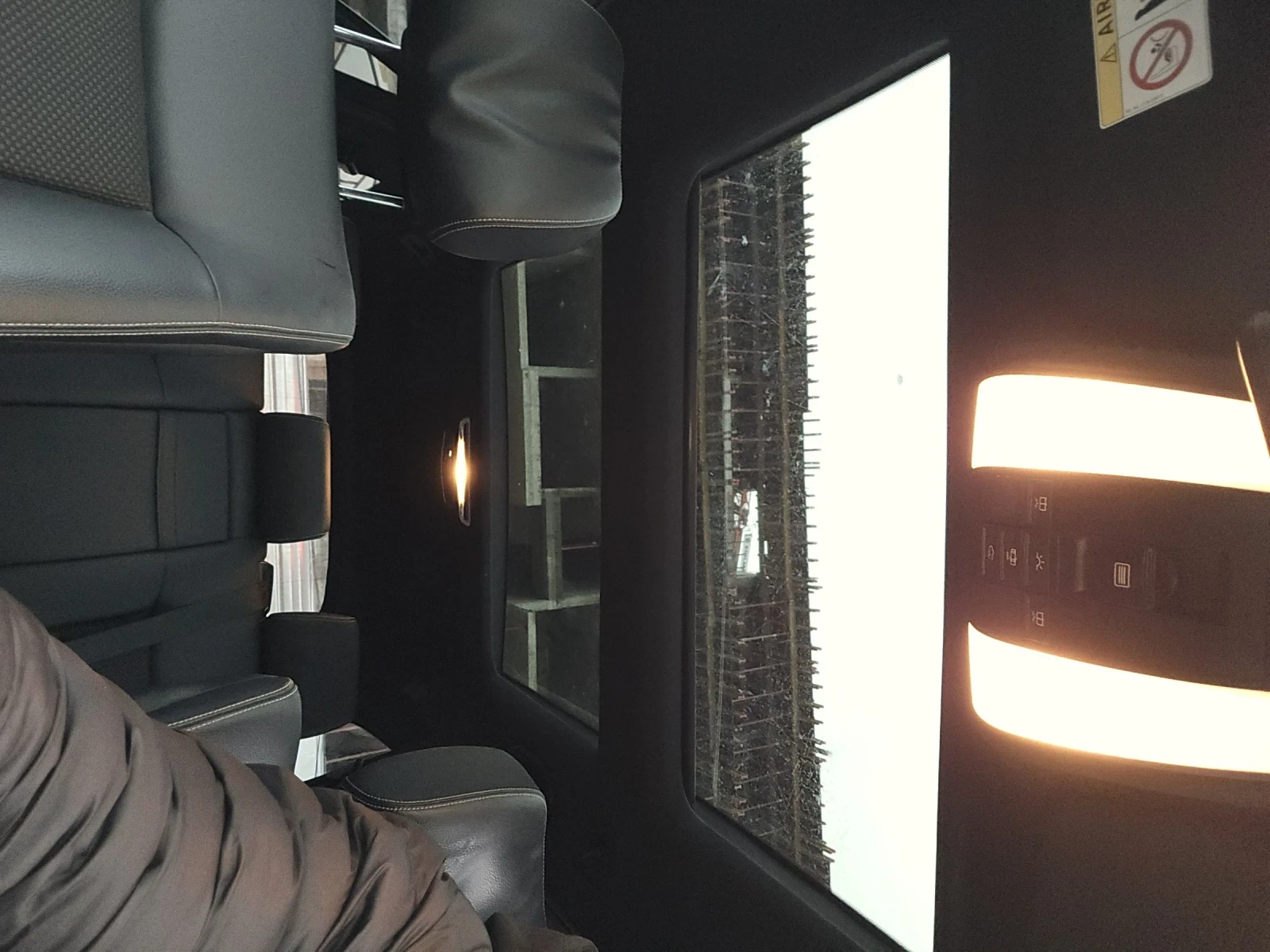 Mercedes-Benz E 220 Full LED масажи печка въздух ТОП, снимка 11 - Автомобили и джипове - 53771314