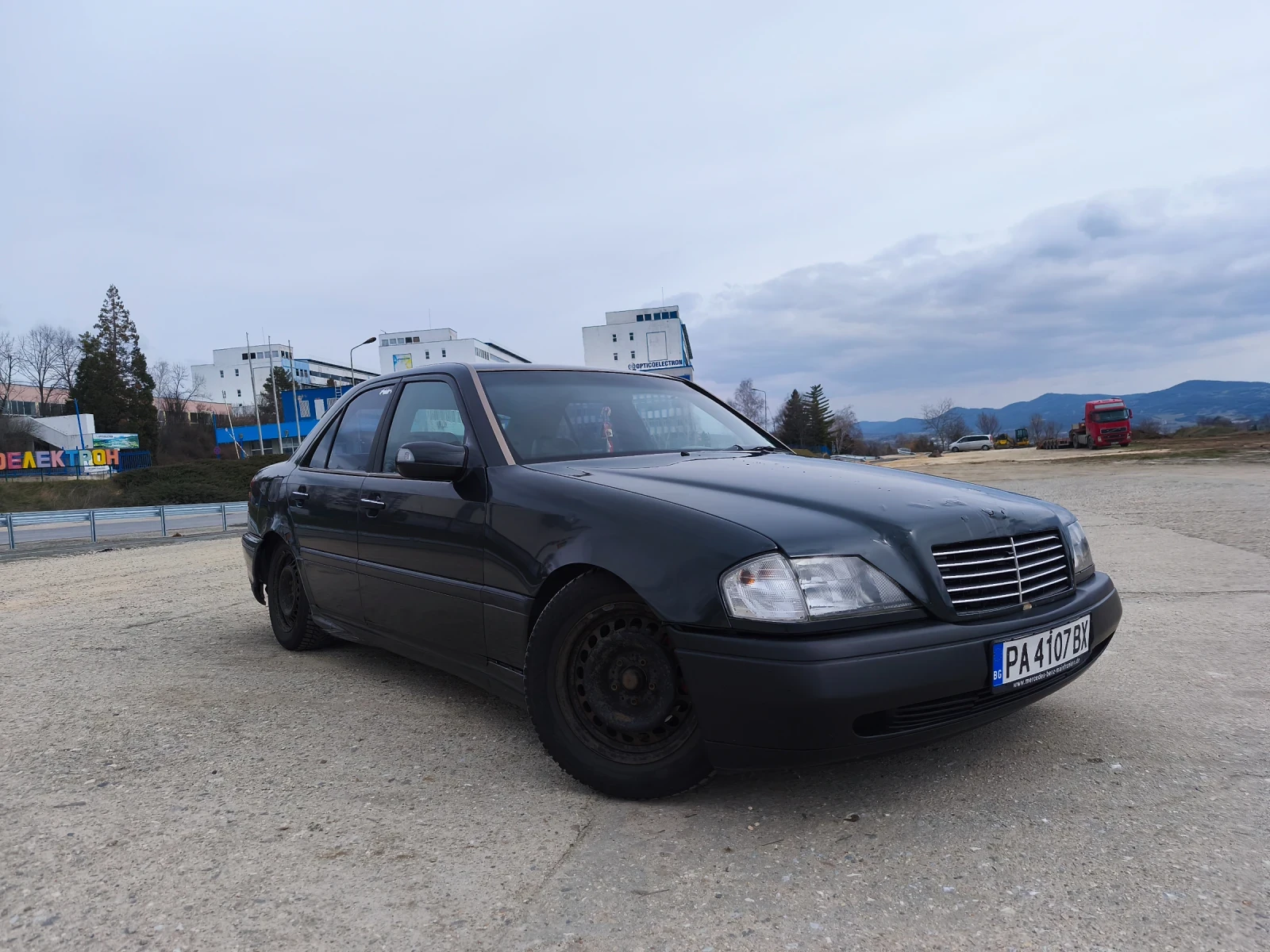 Mercedes-Benz C 220, снимка 3 - Автомобили и джипове - 53924859