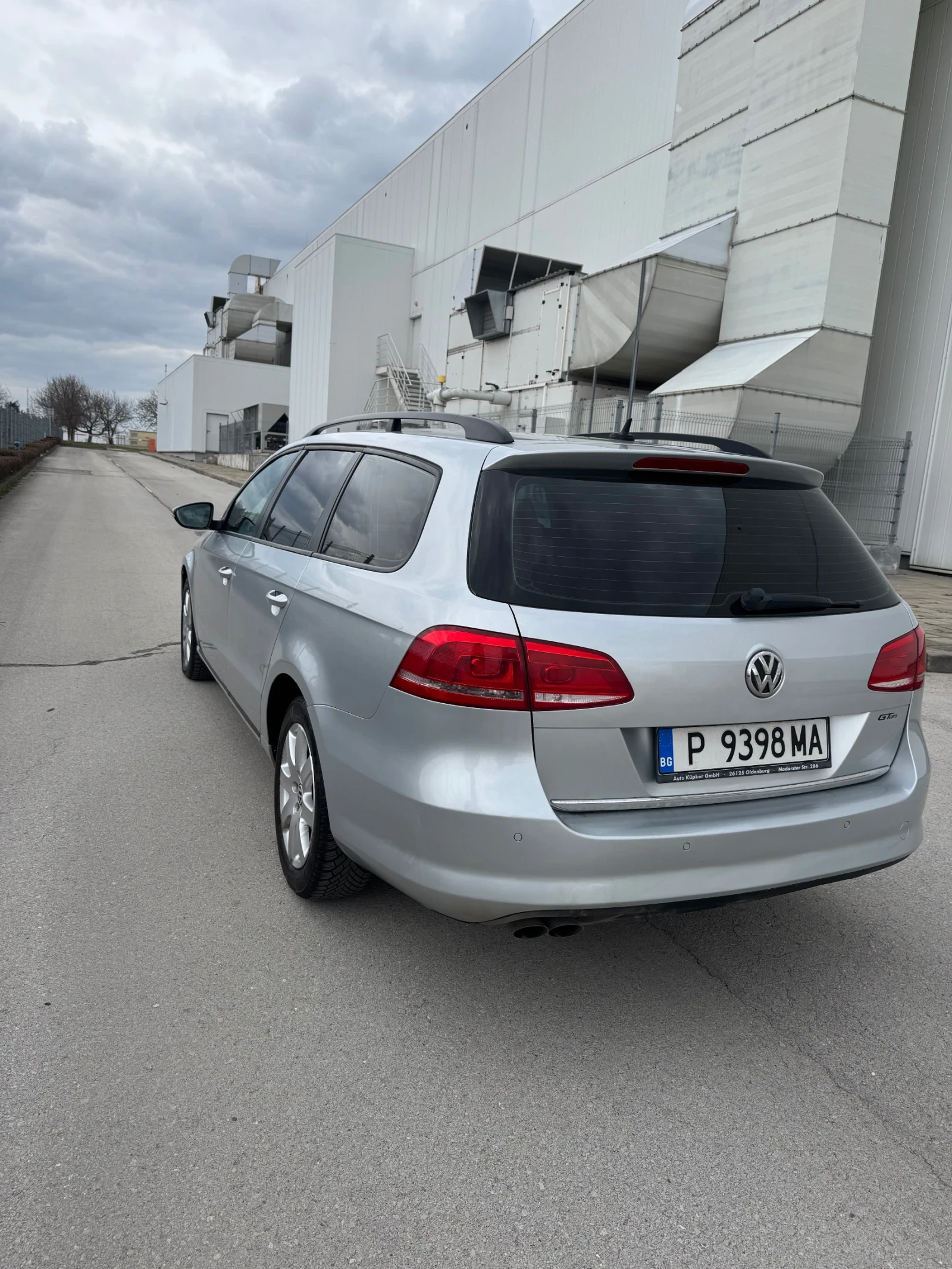 VW Passat 2.0 TDI, снимка 5 - Автомобили и джипове - 53941981