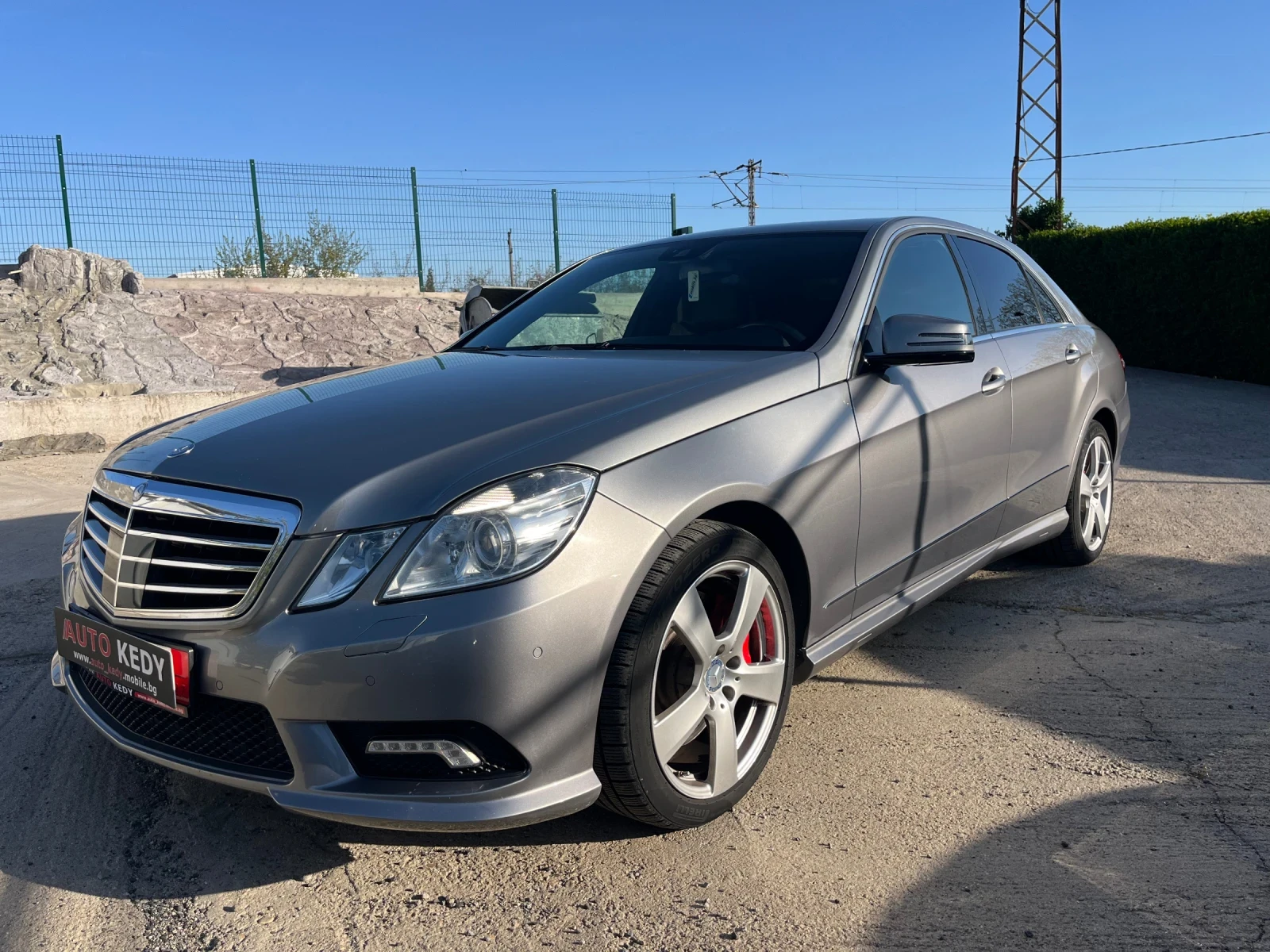 Mercedes-Benz E 500 5.5i AMG, снимка 6 - Автомобили и джипове - 54335616