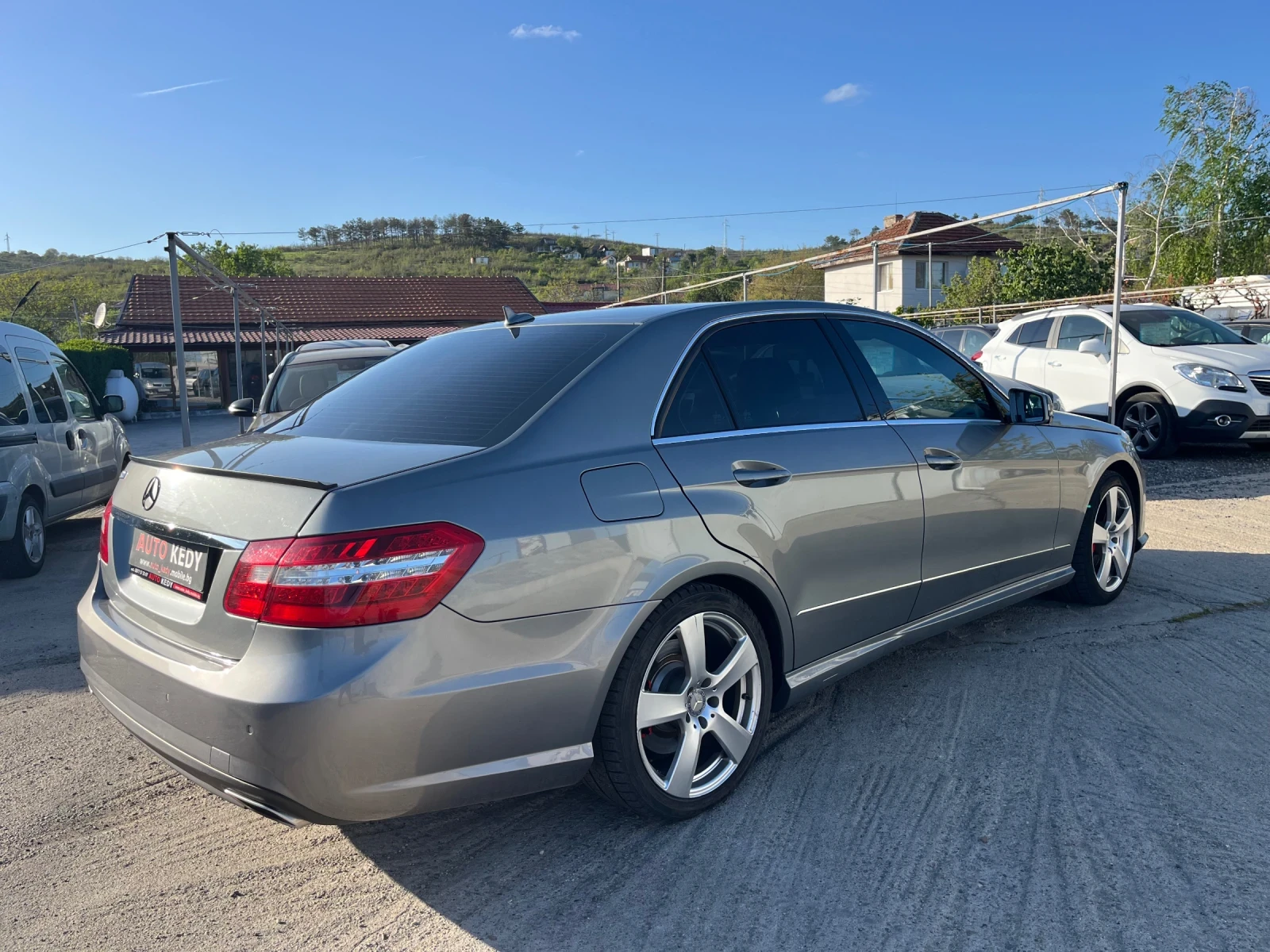 Mercedes-Benz E 500 5.5i AMG, снимка 4 - Автомобили и джипове - 54335616