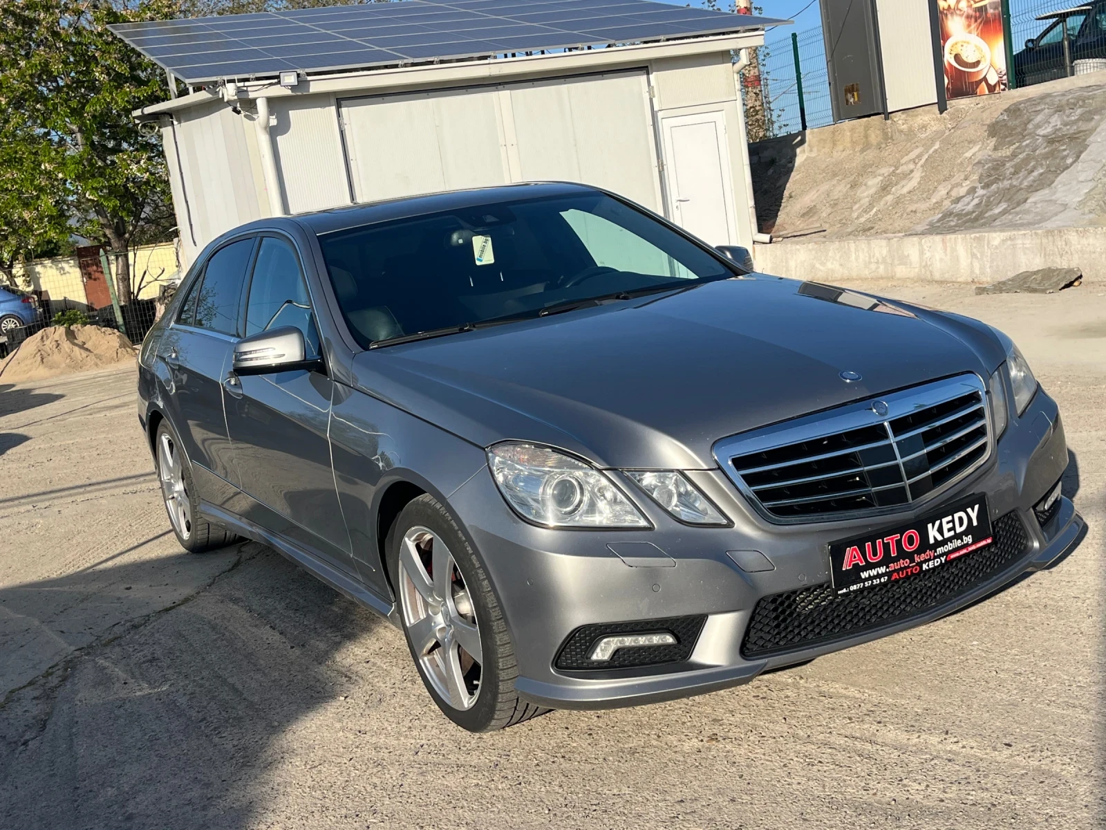 Mercedes-Benz E 500 5.5i AMG, снимка 3 - Автомобили и джипове - 54335616