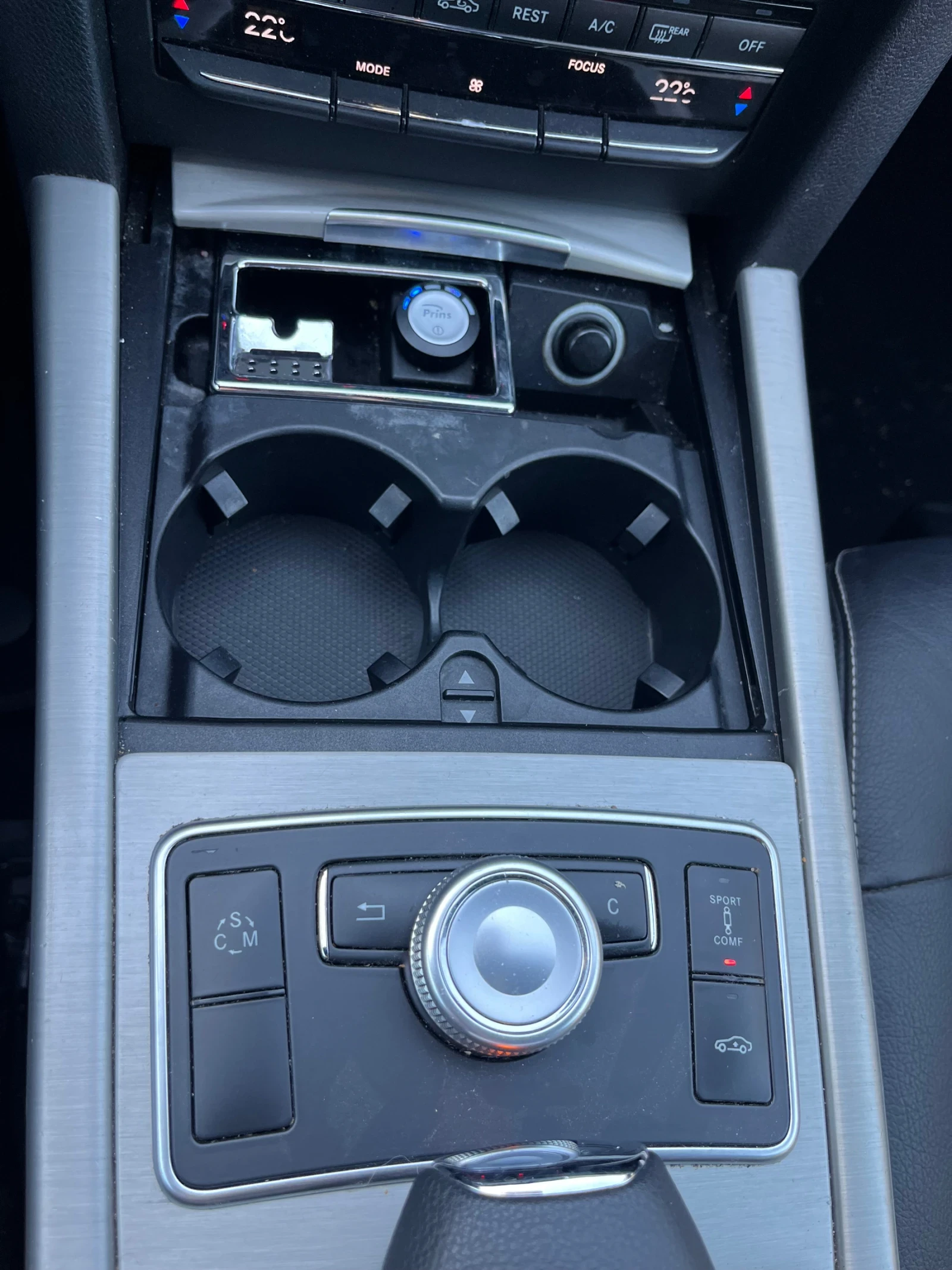 Mercedes-Benz E 500 5.5i AMG, снимка 13 - Автомобили и джипове - 54335616