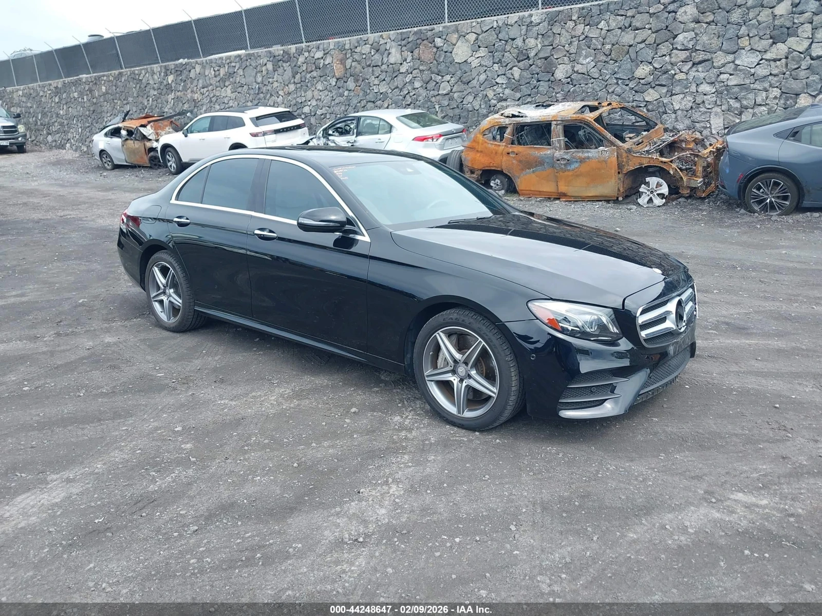 Mercedes-Benz E 300 АМГ ПАКЕТ* 4MATIC* ПОДГРЕВ* BURMESTER* ШИБЕДАХ* КА