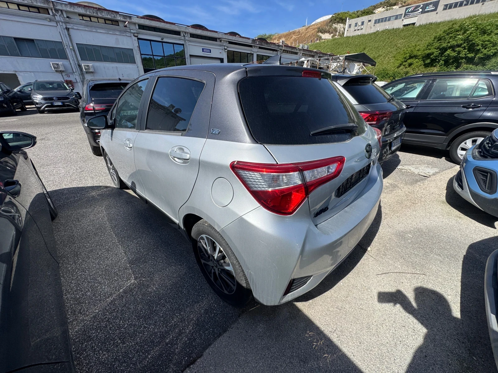 Toyota Yaris 1.0Benzin:;58017км::Тoп-Y20 ИНДИВИДУАЛЕН !!, снимка 3 - Автомобили и джипове - 54886137