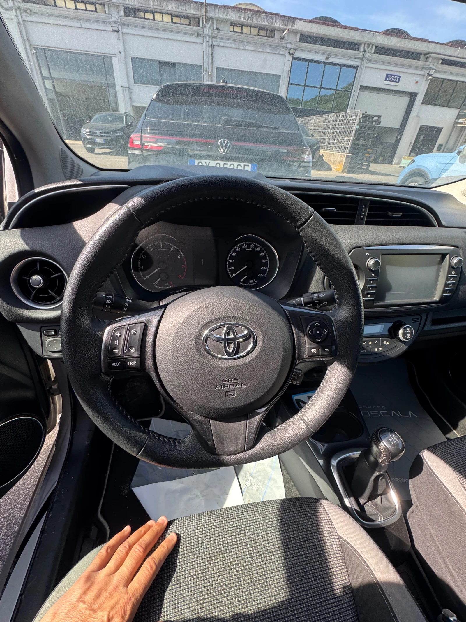 Toyota Yaris 1.0Benzin:;58017км::Тoп-Y20 ИНДИВИДУАЛЕН !!, снимка 6 - Автомобили и джипове - 54886137