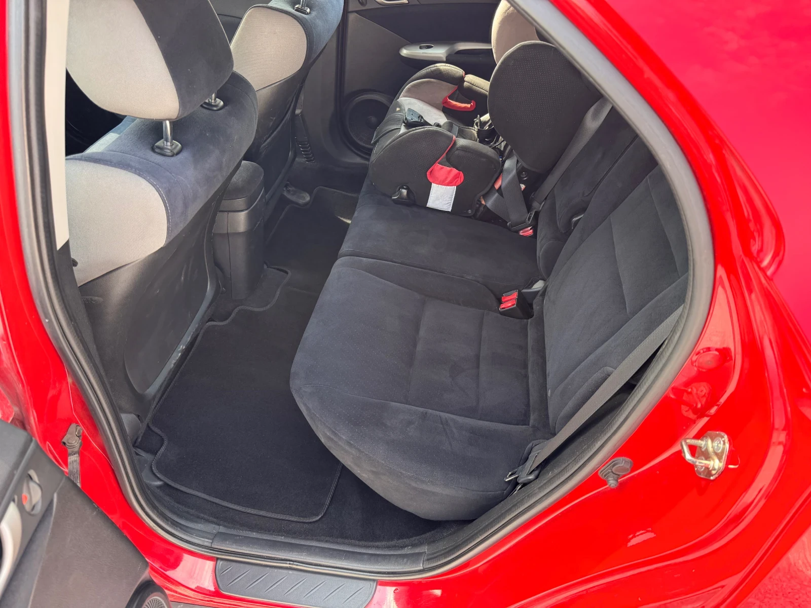 Honda Civic 1.8 i ГАЗ КЛИМА LED, снимка 11 - Автомобили и джипове - 54940148