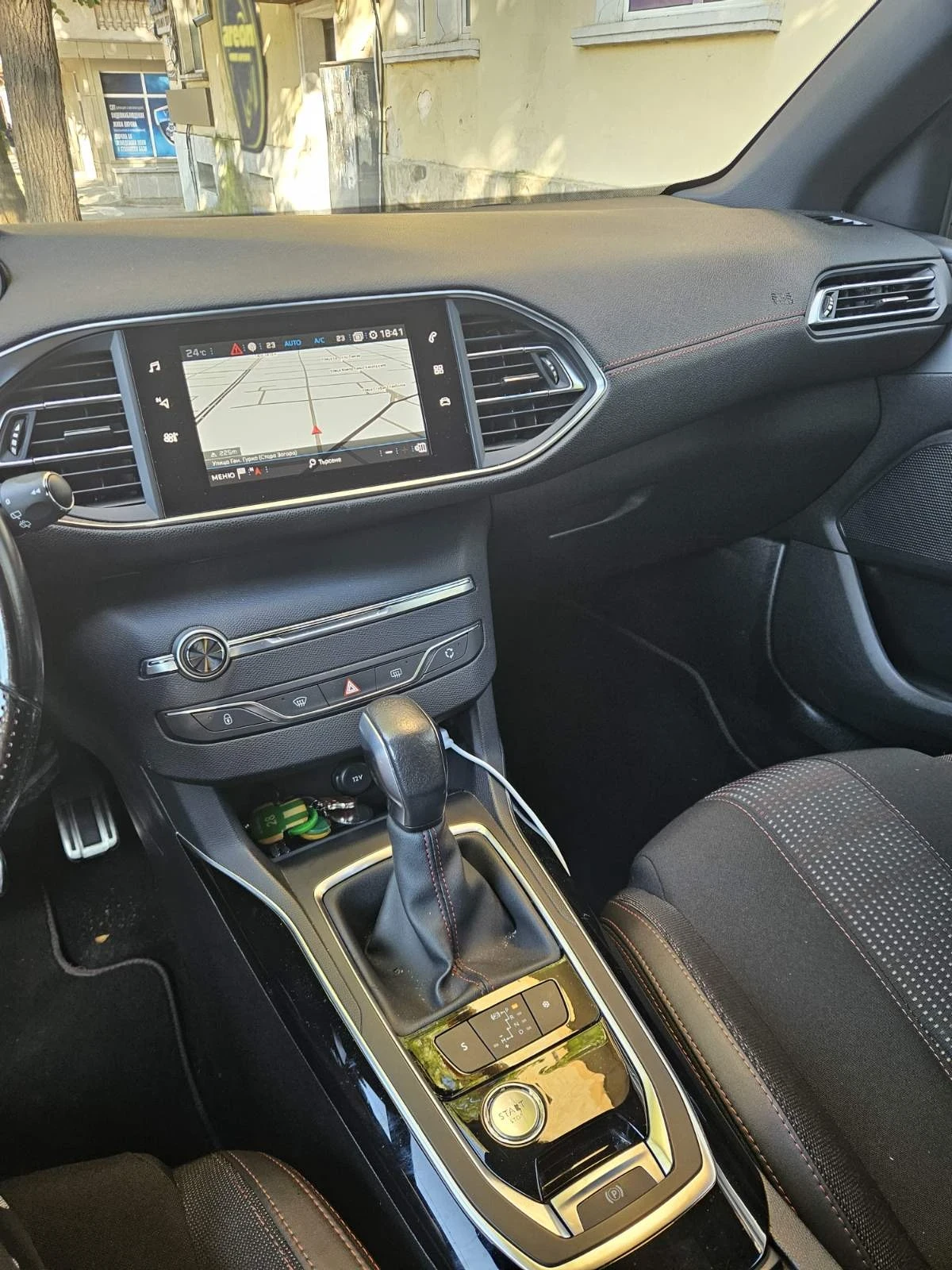 Peugeot 308, снимка 4 - Автомобили и джипове - 54991865