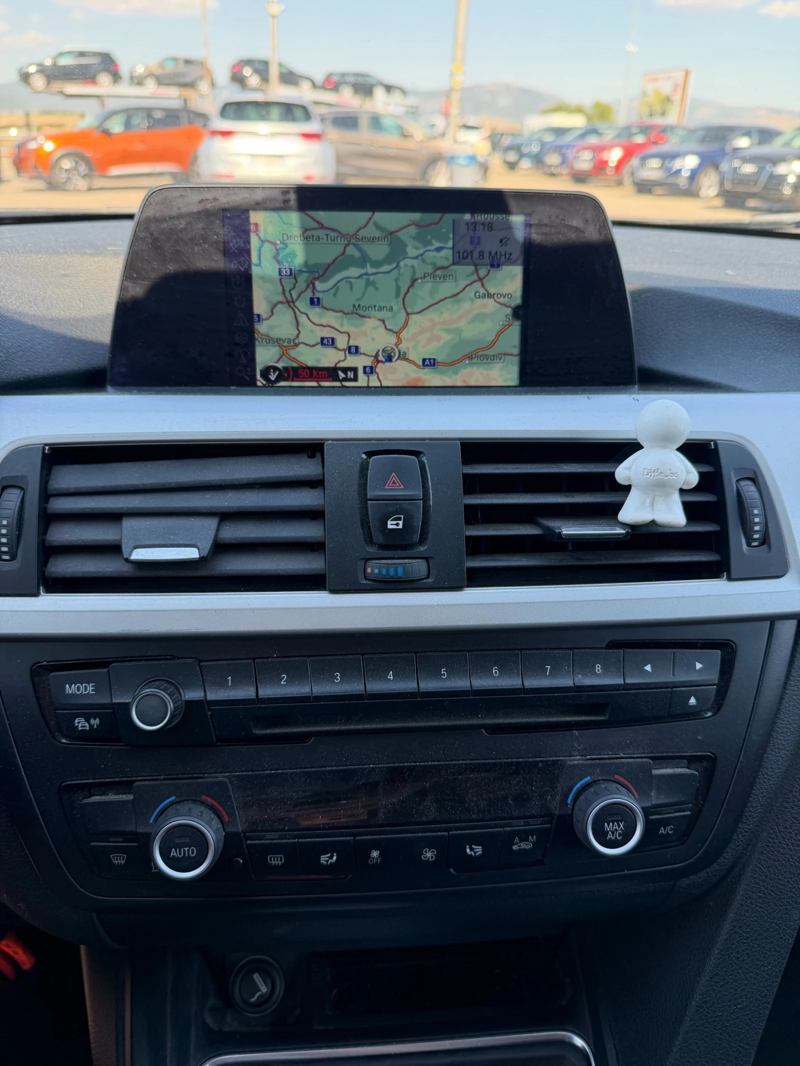 BMW 318 D NAVI/KOJA EURO 5, снимка 14 - Автомобили и джипове - 56130994