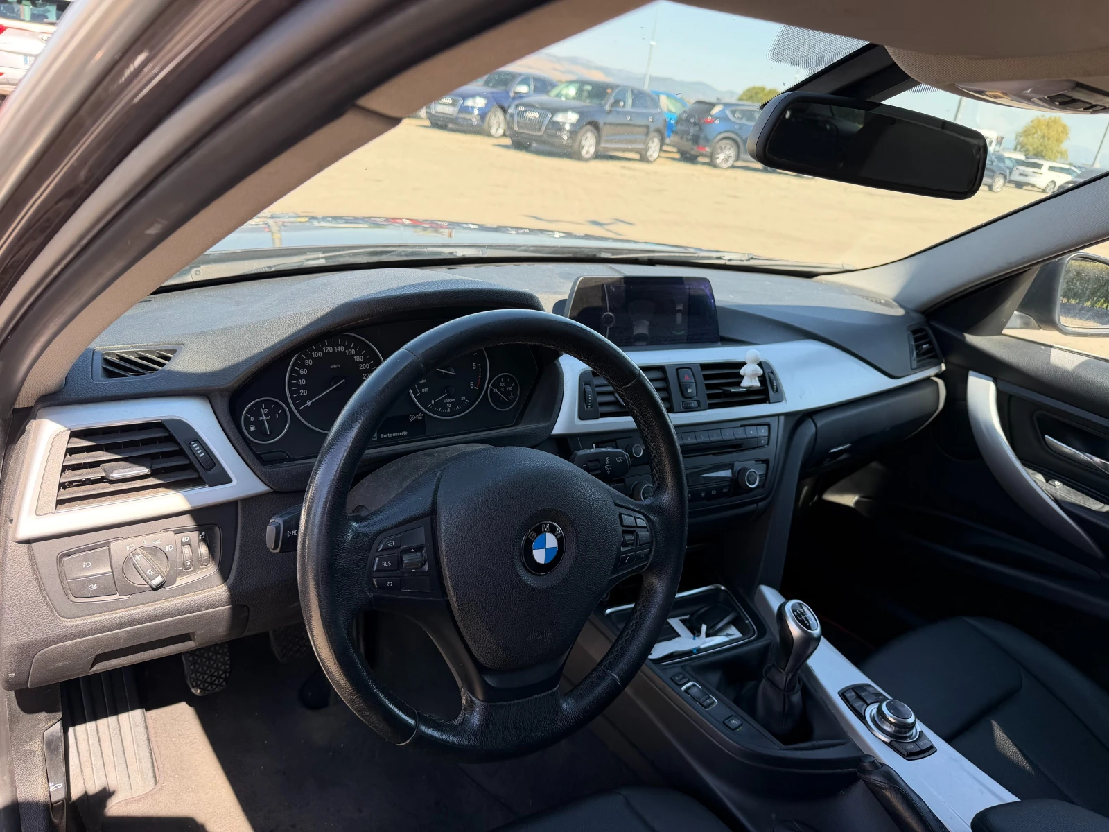 BMW 318 D NAVI/KOJA EURO 5, снимка 13 - Автомобили и джипове - 56130994