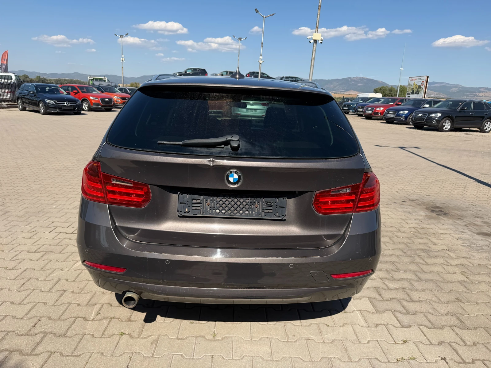 BMW 318 D NAVI/KOJA EURO 5, снимка 7 - Автомобили и джипове - 56130994