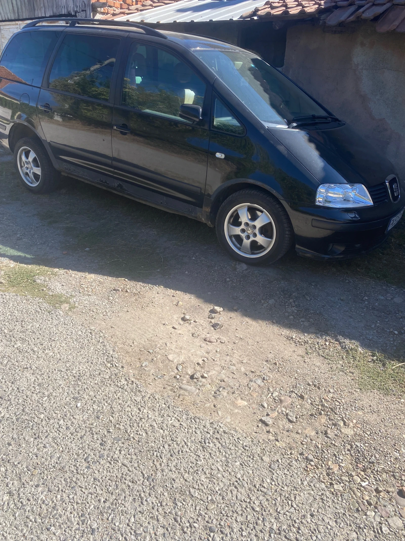 Seat Alhambra, снимка 2 - Автомобили и джипове - 56343876