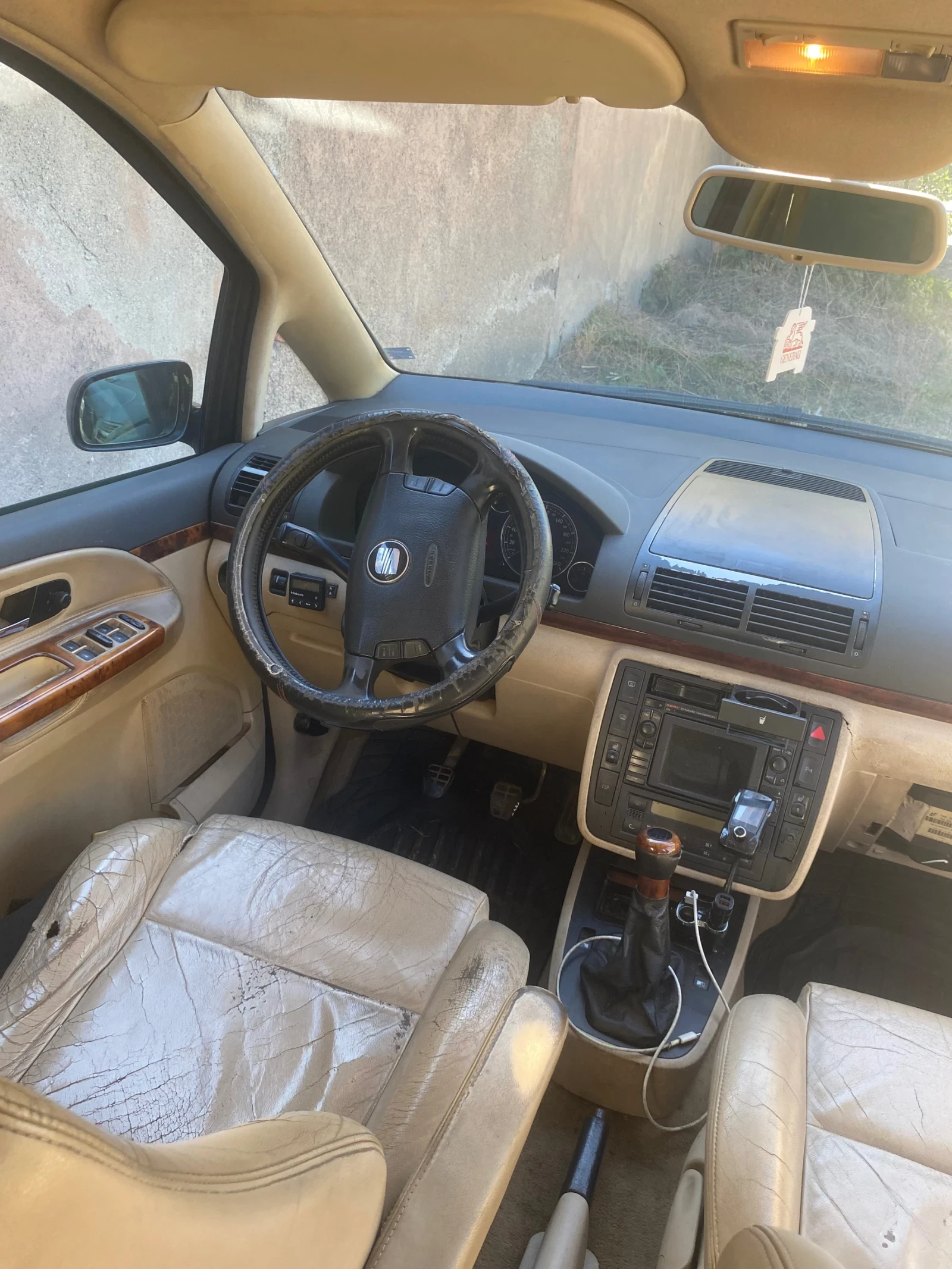 Seat Alhambra, снимка 5 - Автомобили и джипове - 56343876