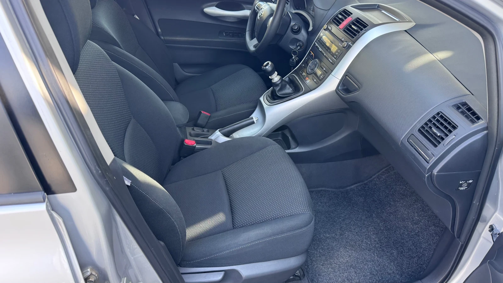 Toyota Auris 1.4D-4D 90�� 6�� * ���������*  | Mobile.bg � ����������� 9