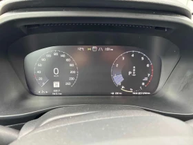 Volvo XC40 Momentum  CARFAX, снимка 8
