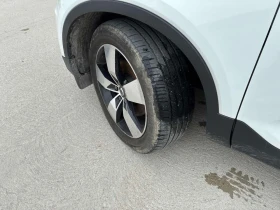 Volvo XC40 Momentum  CARFAX - 22200 € / 43419.43 лв. - 33910837 7