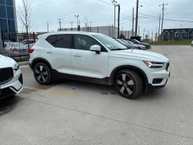 Volvo XC40 Momentum  CARFAX - 22200 € / 43419.43 лв. - 33910837 3