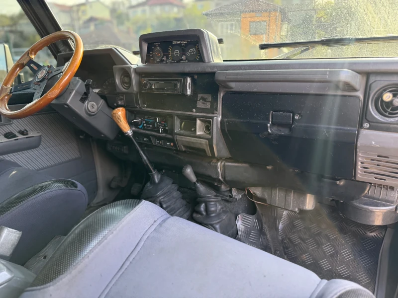 Toyota Land cruiser 3.0 TDI, снимка 10 - Автомобили и джипове - 49926311