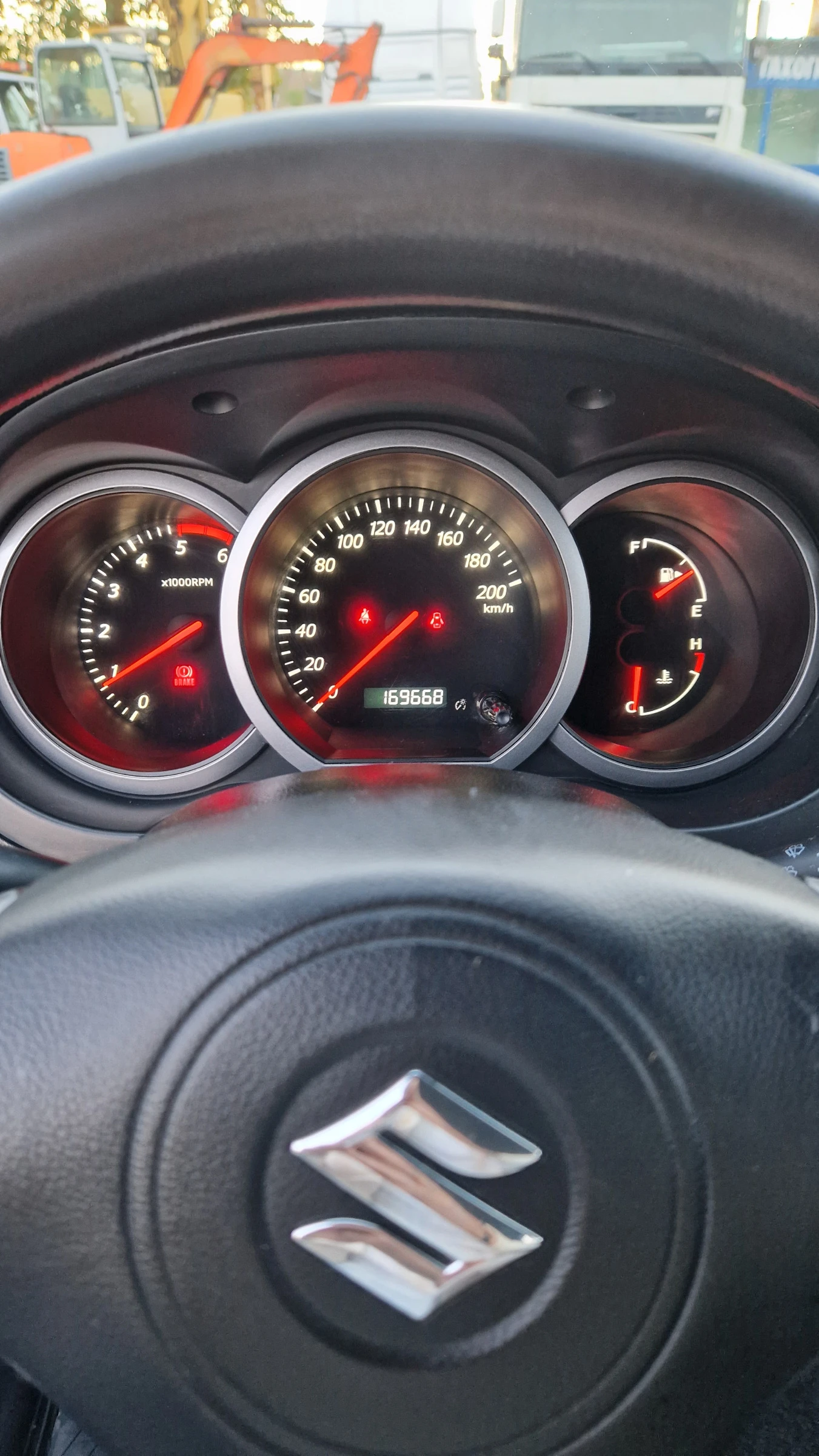 Suzuki Grand vitara 1.9 DDiS 4x4 | Mobile.bg — изображение 13