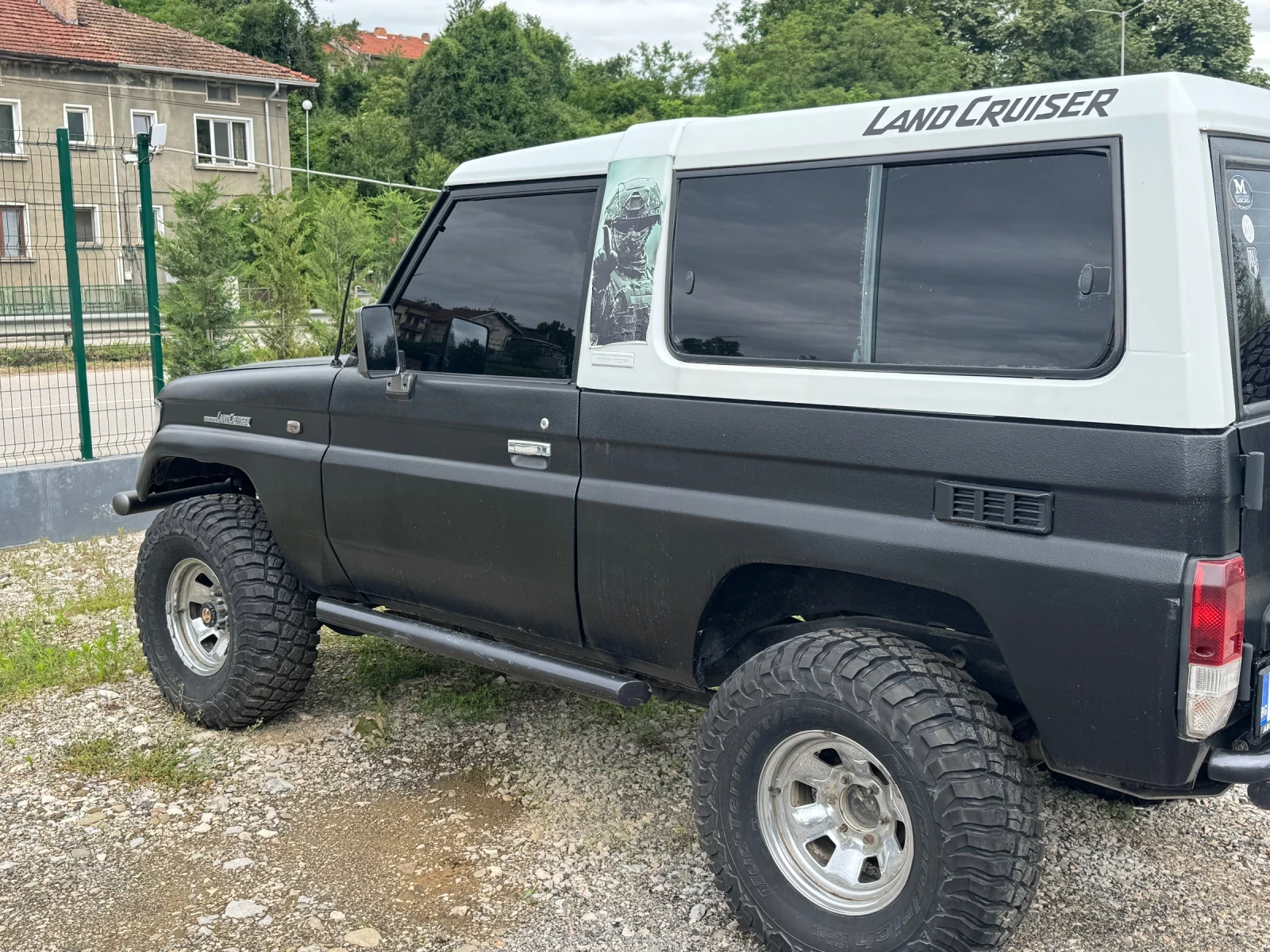 Toyota Land cruiser 3.0 TDI, снимка 5 - Автомобили и джипове - 49926311