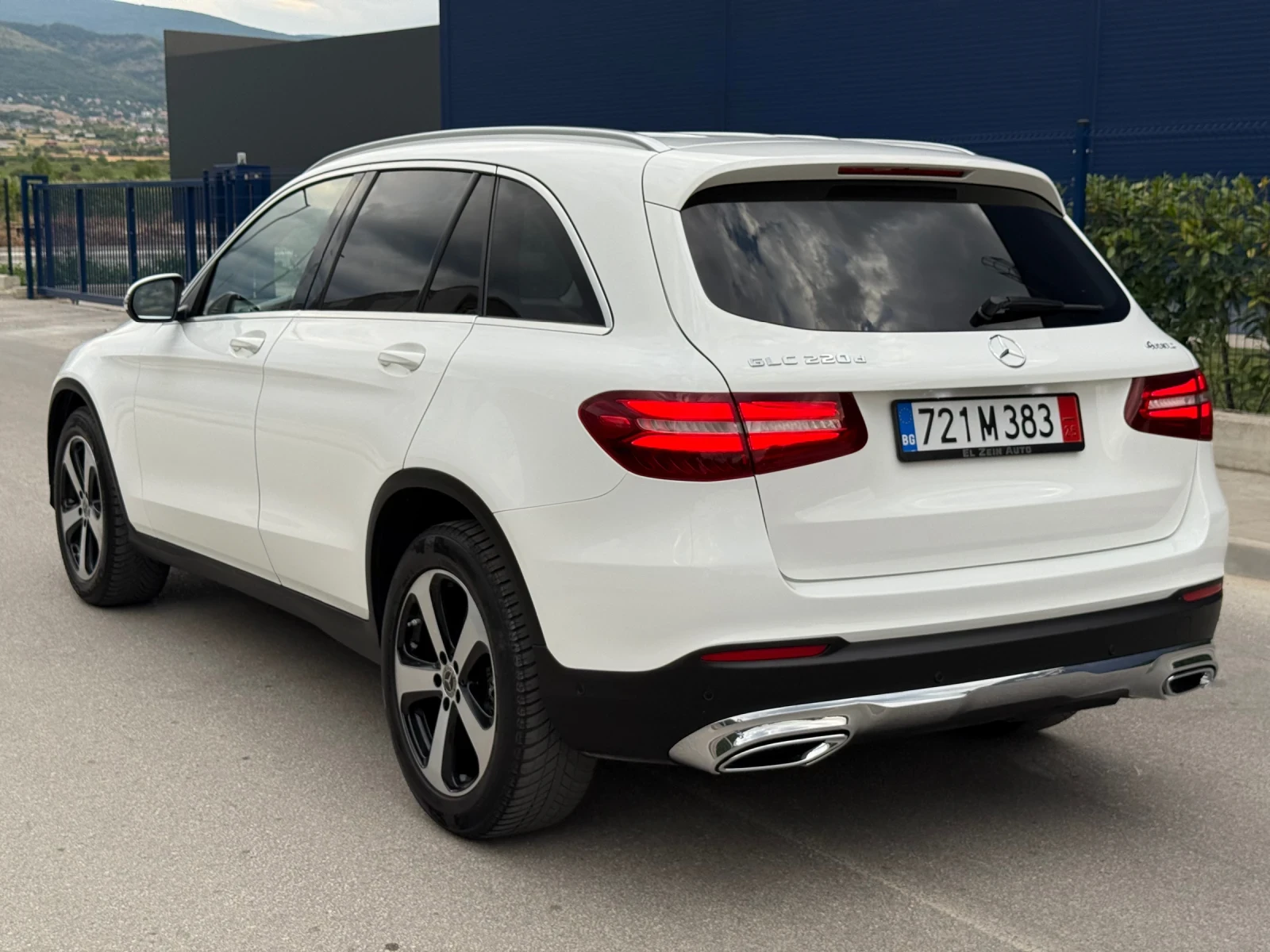 Mercedes-Benz GLC 220 4MATIC/FULL LED/ПЪЛНА СЕРВИЗНА ИСТОРИЯ !!! - изображение 5