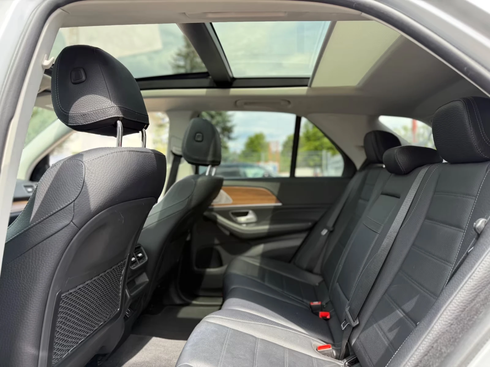 Mercedes-Benz GLE 350 de 4Matic Pano KeyGO 360 SzH Distr Burm #iCarbg - изображение 8