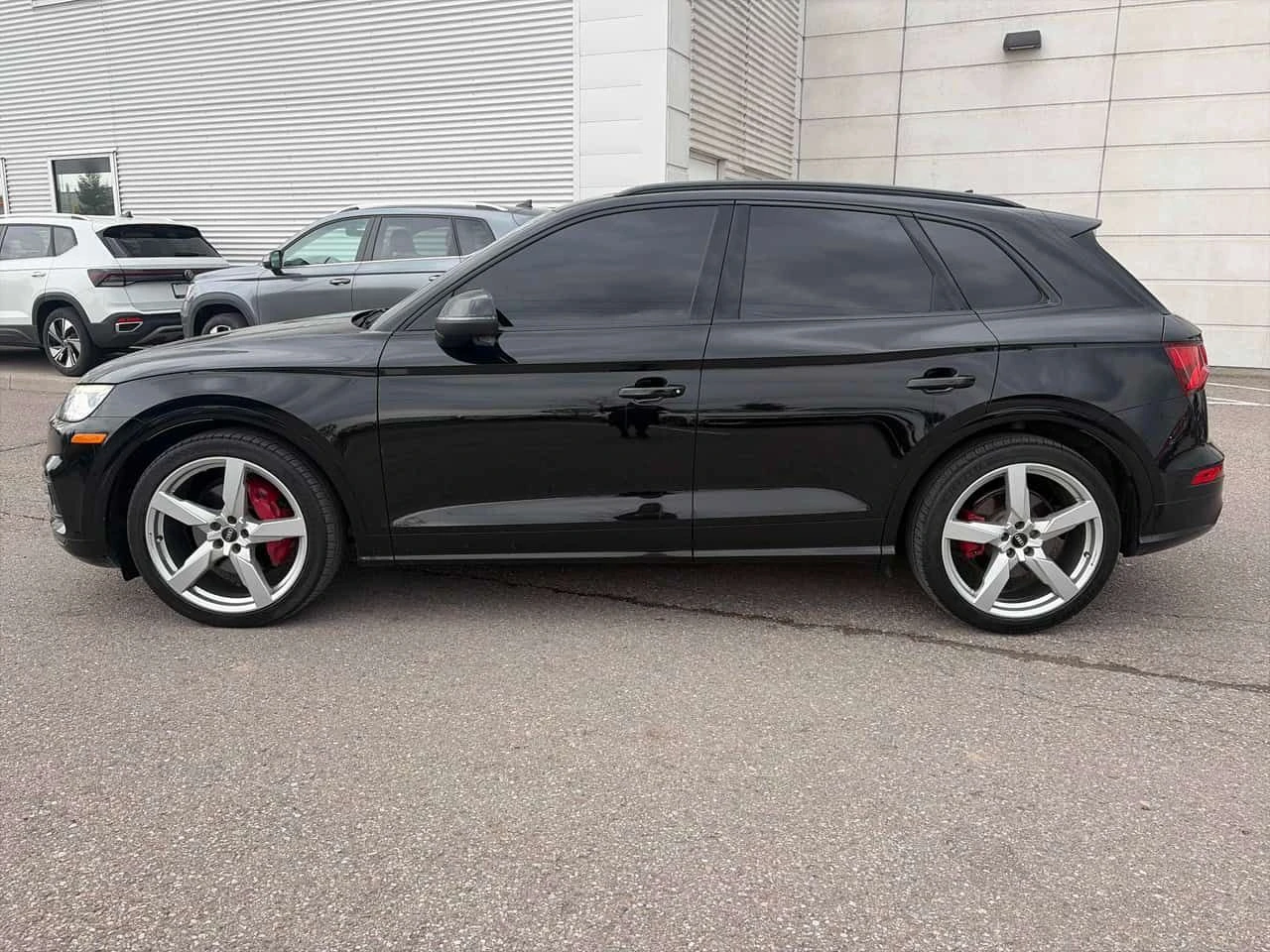 Audi SQ5 * Technik * ДИСТРОНИК * 360 * DIGITAL, снимка 2 - Автомобили и джипове - 54460350