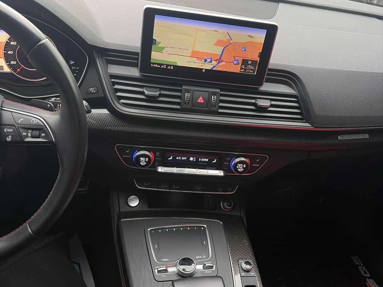 Audi SQ5 * Technik * ДИСТРОНИК * 360 * DIGITAL, снимка 9 - Автомобили и джипове - 54460350