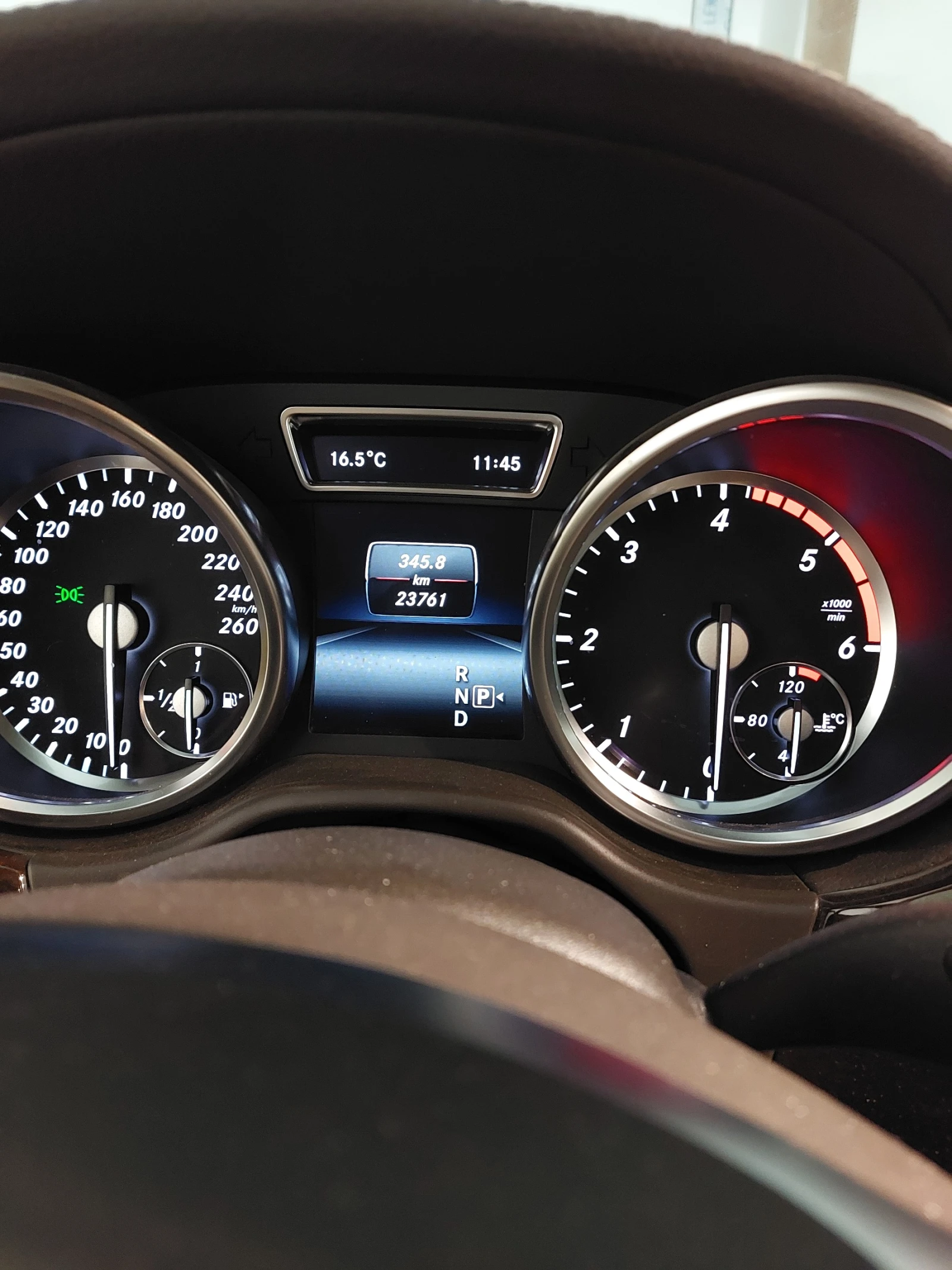 Mercedes-Benz ML 350 BLUETEC 4MATIC, снимка 11 - Автомобили и джипове - 54493129