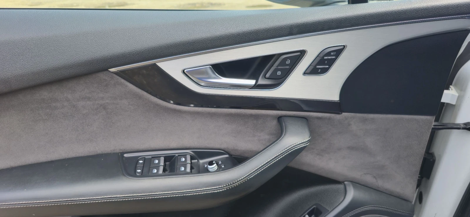 Audi SQ7 4.0 TDI Matrix, снимка 10 - Автомобили и джипове - 54923302