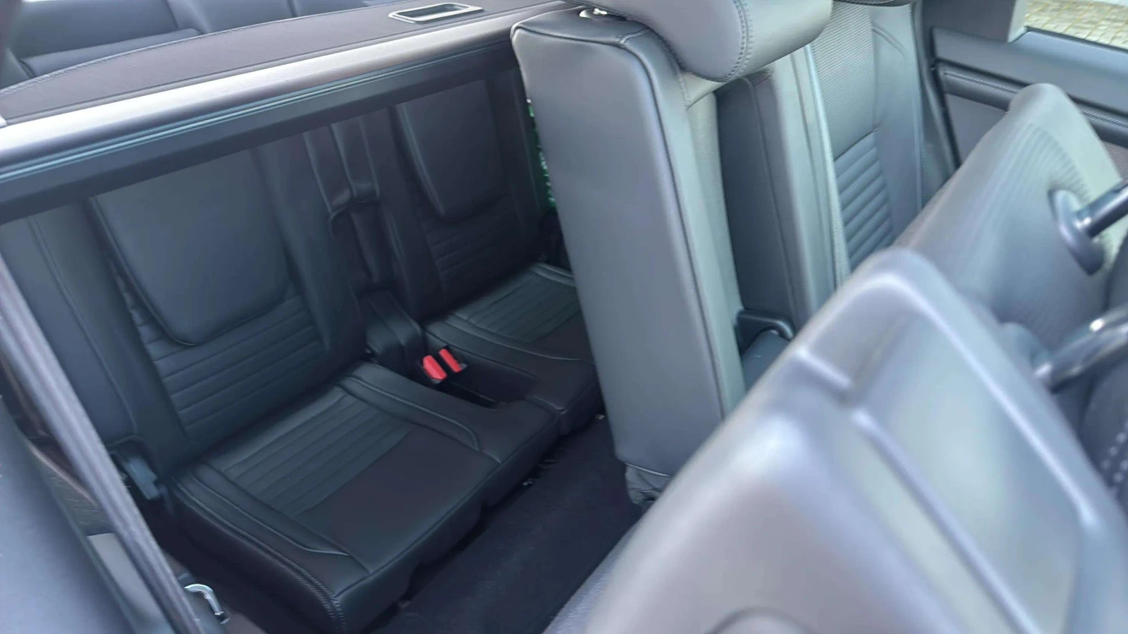 Land Rover Discovery Sport 2.0D, снимка 15 - Автомобили и джипове - 55193698