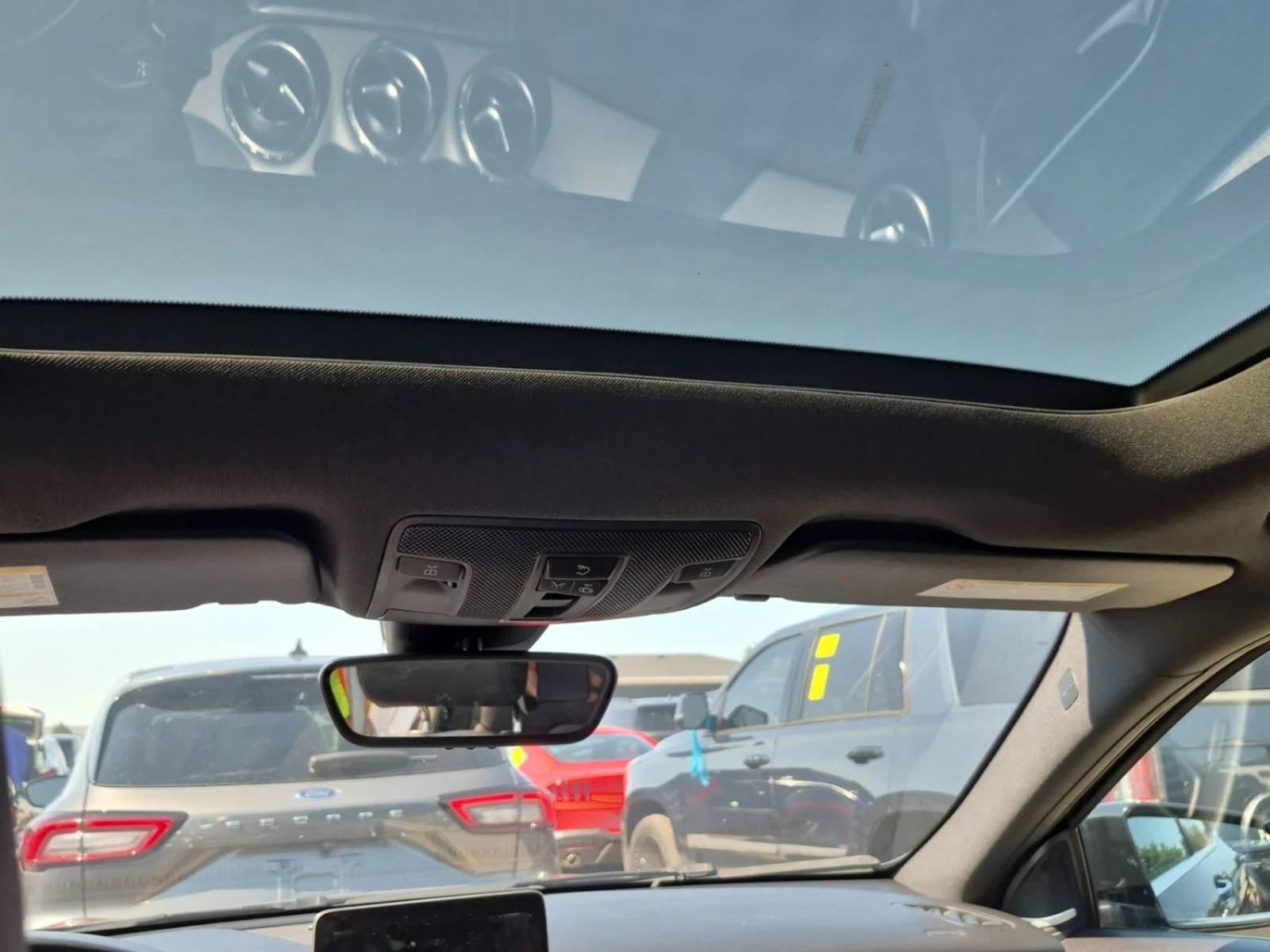 Mercedes-Benz GLA 250 * AвтоКредит * (ЦЕНА ДО БГ), снимка 15 - Автомобили и джипове - 55619344
