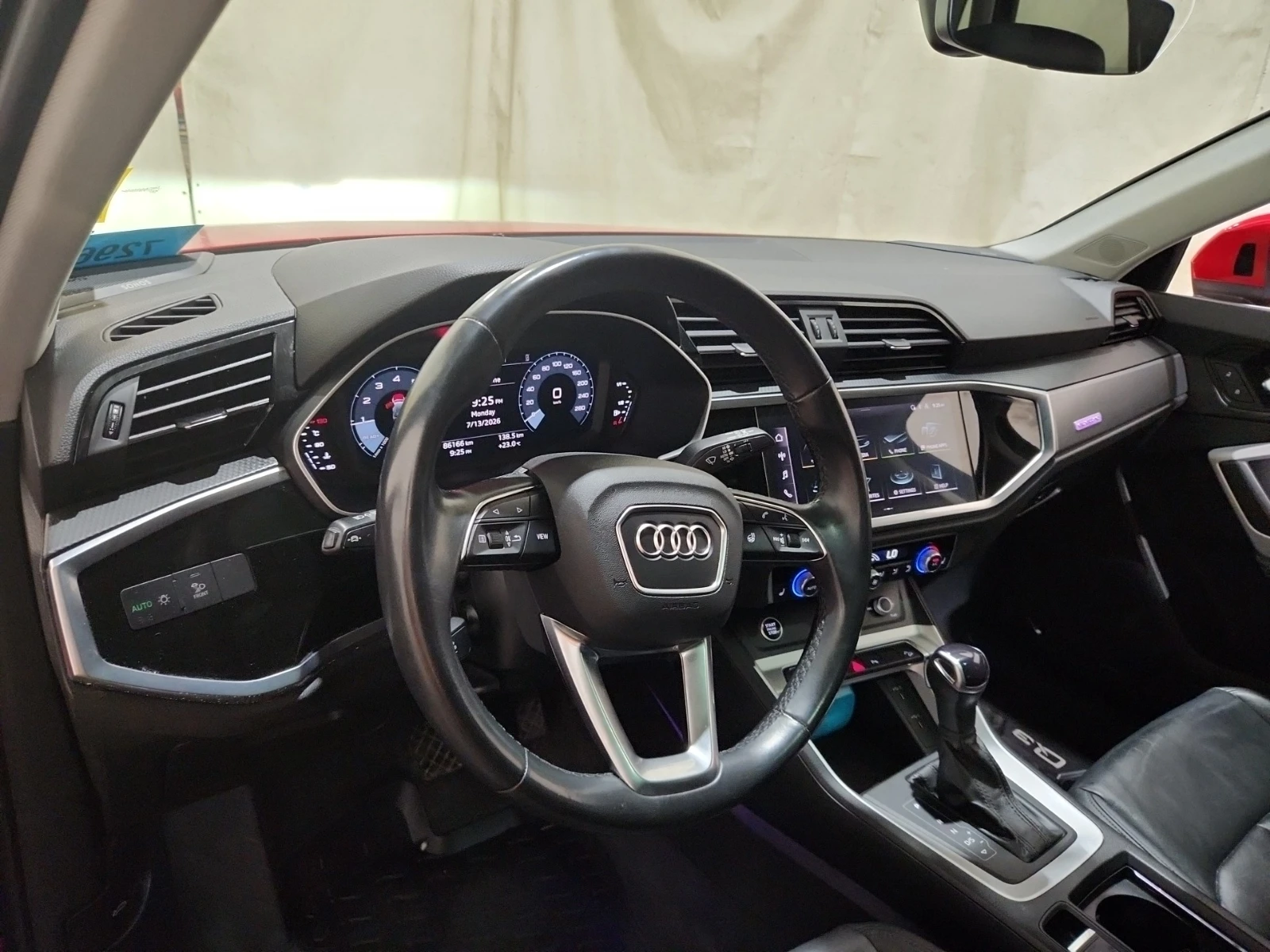Audi Q3 PROGRESSIV, снимка 9 - Автомобили и джипове - 55670844