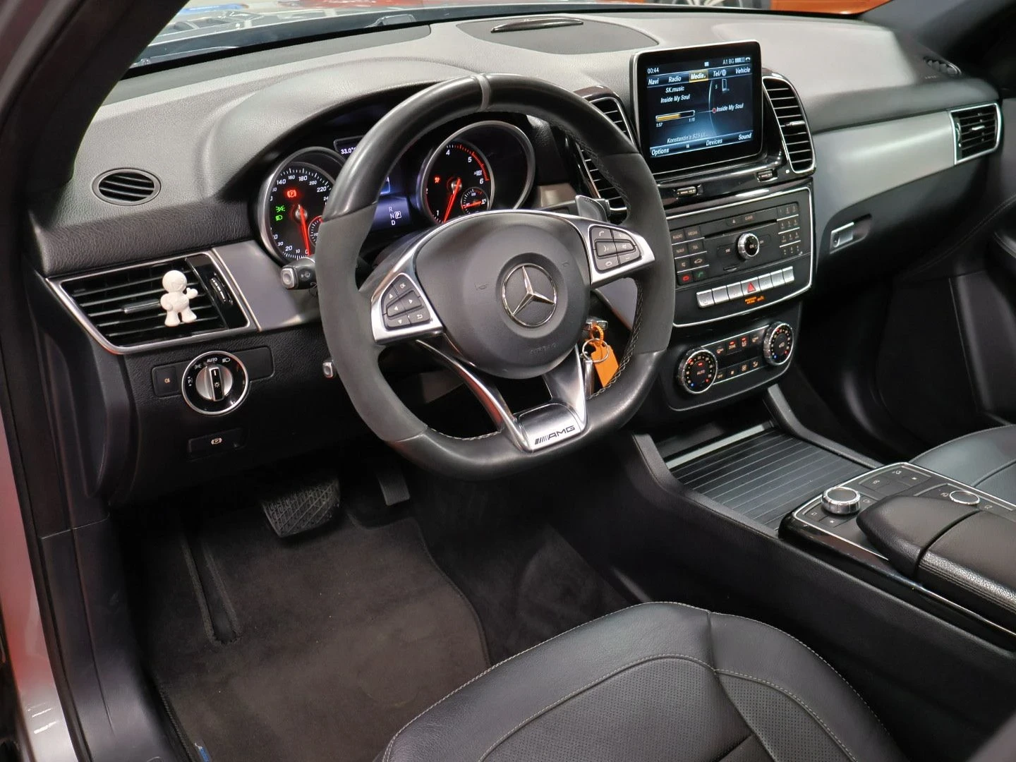Mercedes-Benz GLE 350 d | 4 Matic | 9G-tronic | AMG 63s pack, снимка 9 - Автомобили и джипове - 55753332
